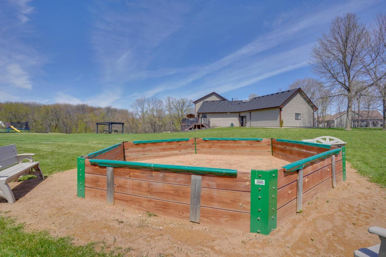 Expansive Shakopee Vacation Rental On 5 Acres! 外观 照片
